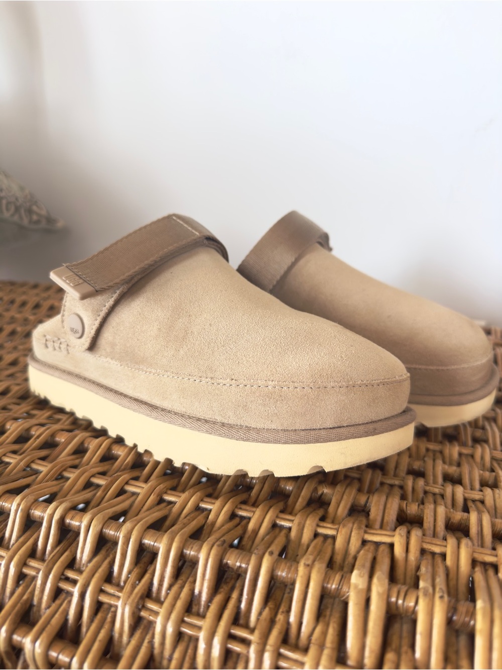 UGG Goldencoast Clog II in Sandstone - Picture 7 of 7